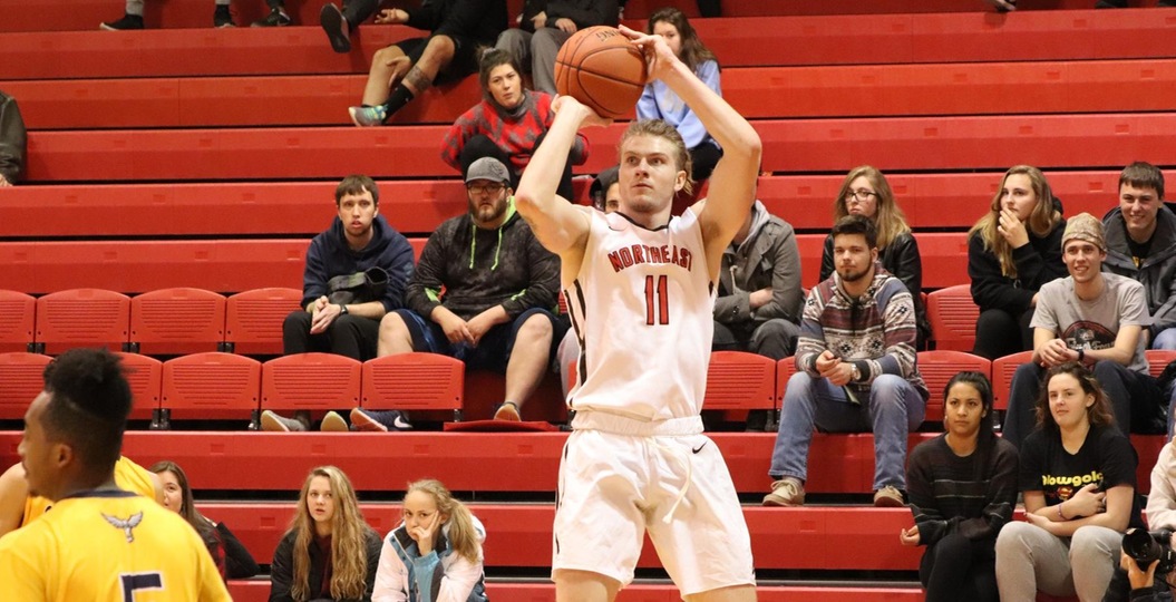 Northeast men fall to NIACC on Friday