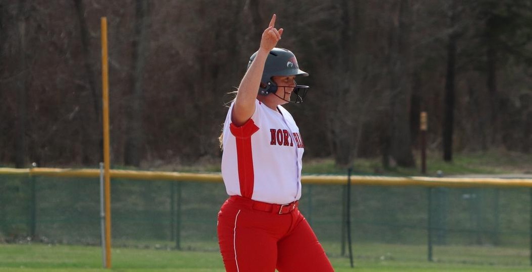 Northeast softball falls to Southwestern on Sophomore Day